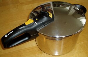 Hawkins Contura Pressure Cooker